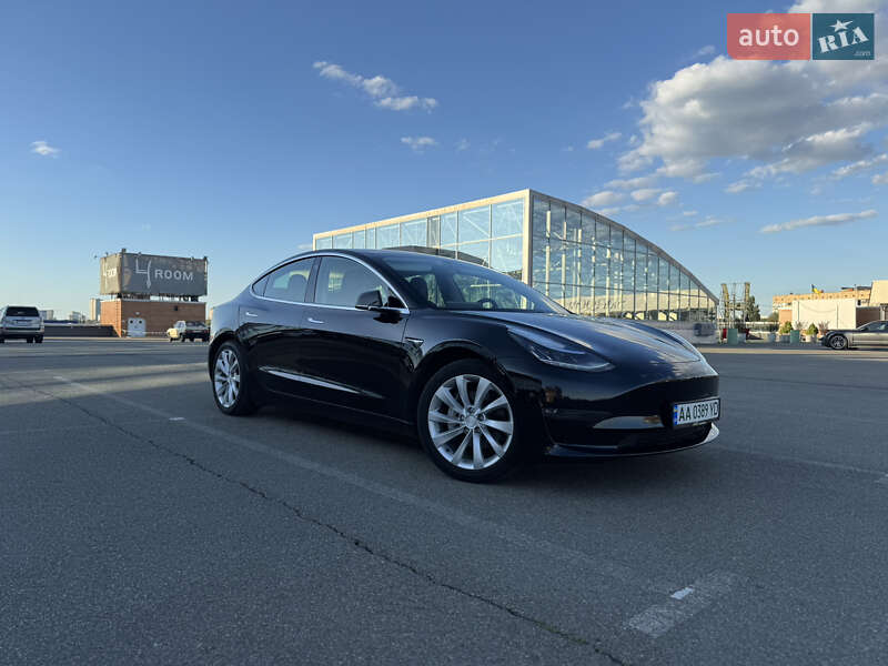 Седан Tesla Model 3 2019 в Києві