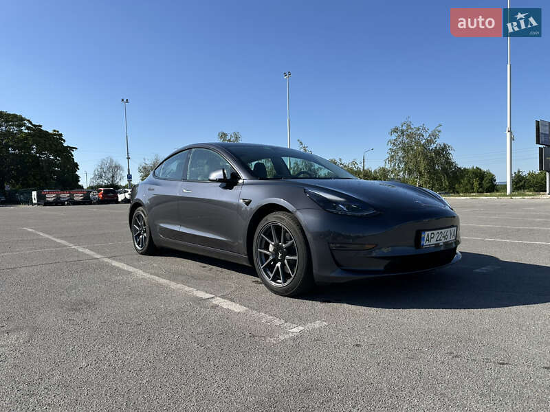 Седан Tesla Model 3 2022 в Запорожье