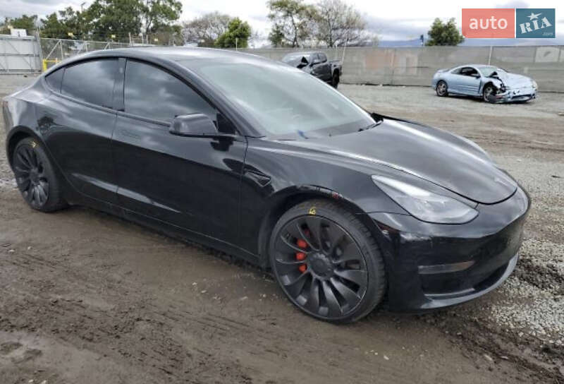 Седан Tesla Model 3 2021 в Тернополе