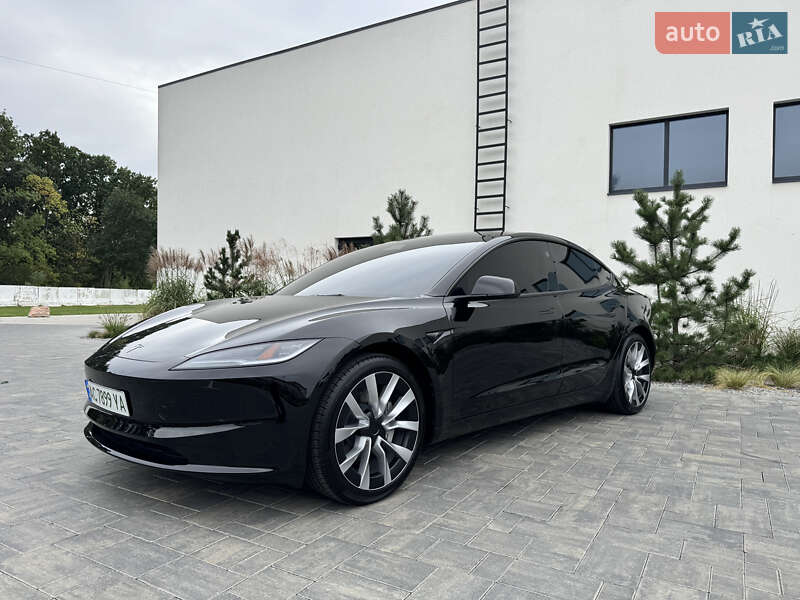 Седан Tesla Model 3 2024 в Луцке