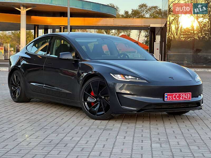 Седан Tesla Model 3 2024 в Запорожье