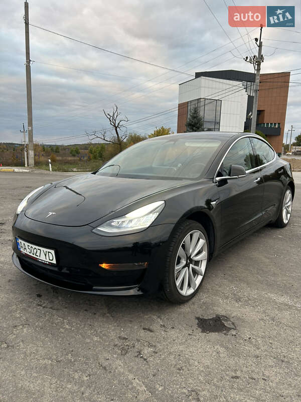 Седан Tesla Model 3 2019 в Ирпене Седан Tesla Model 3 2019 в Ирпене