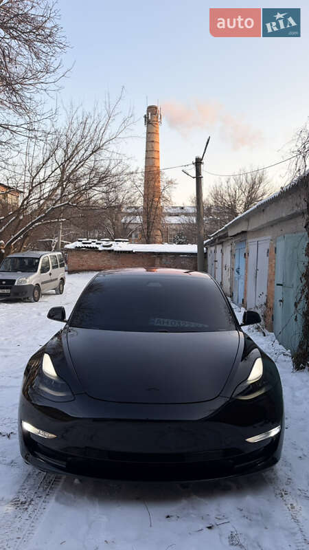 Седан Tesla Model 3 2018 в Харькове
