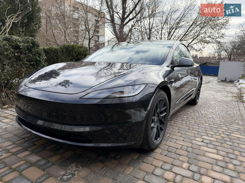 Седан Tesla Model 3 2024 в Кропивницком