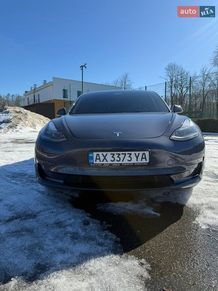 Седан Tesla Model 3 2023 в Харькове