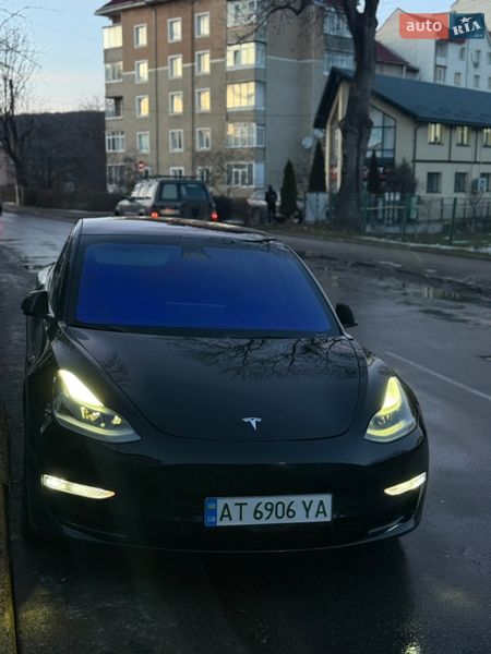 Седан Tesla Model 3 2022 в Ивано-Франковске Седан Tesla Model 3 2022 в Ивано-Франковске
