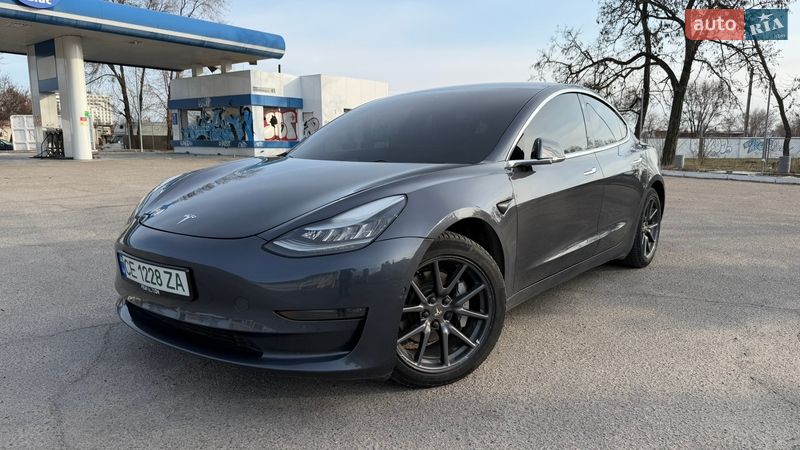 Седан Tesla Model 3 2019 в Днепре