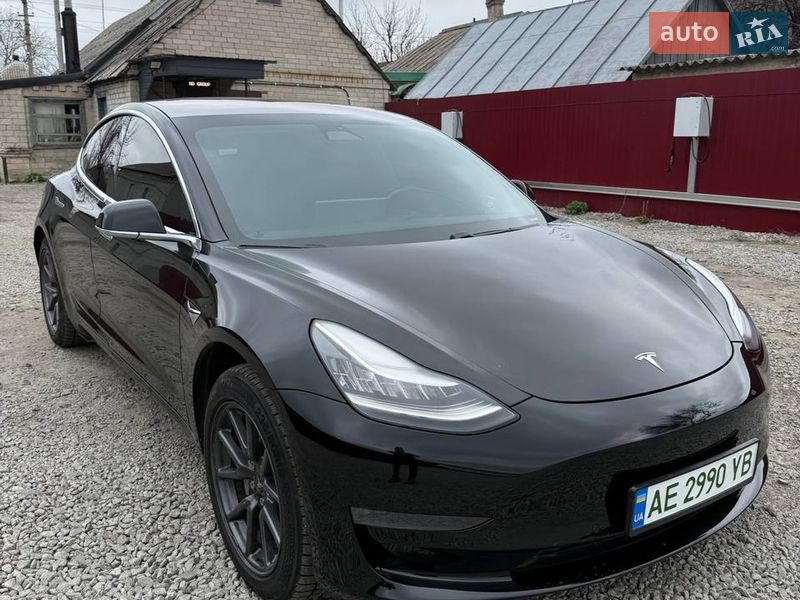 Седан Tesla Model 3 2019 в Павлограді