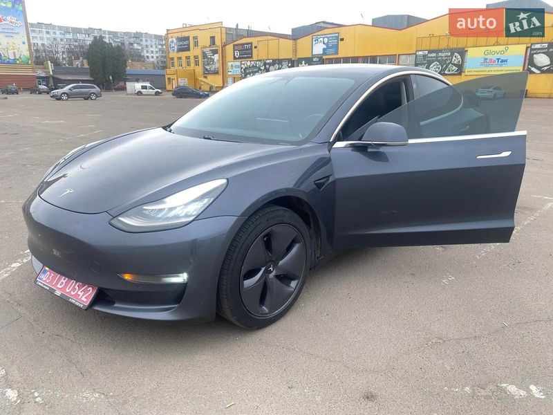 Седан Tesla Model 3 2019 в Житомире