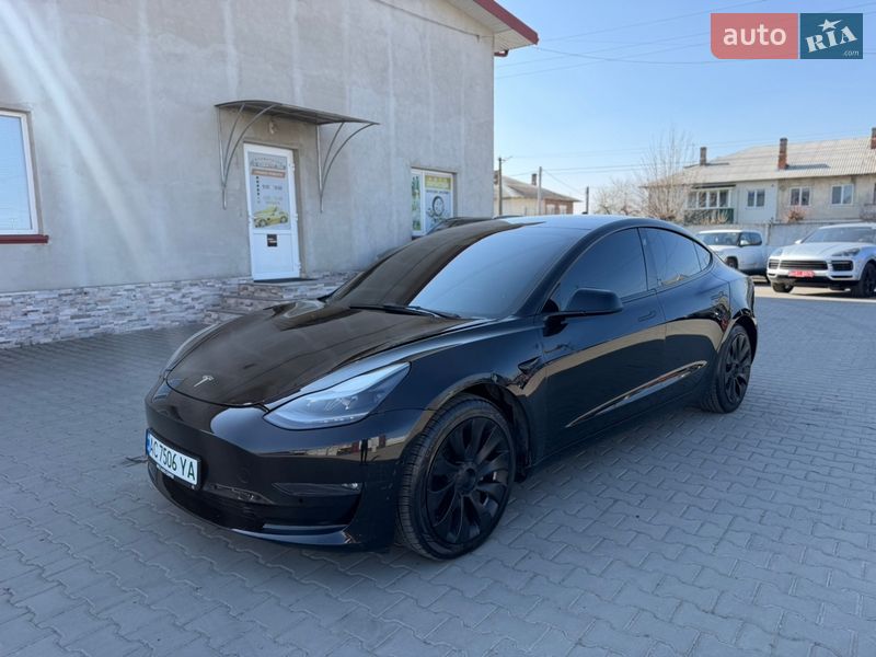 Седан Tesla Model 3 2022 в Луцьку
