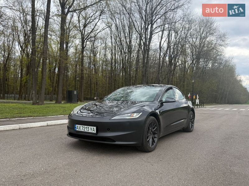 Седан Tesla Model 3 2025 в Харькове