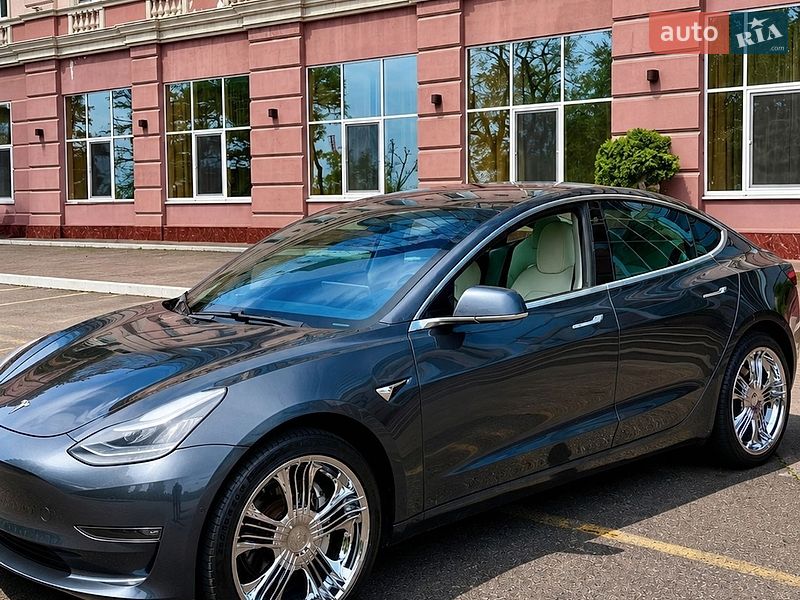 Седан Tesla Model 3 2019 в Одессе Седан Tesla Model 3 2019 в Одессе