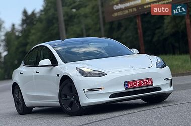 Седан Tesla Model 3 2023 в Трускавце