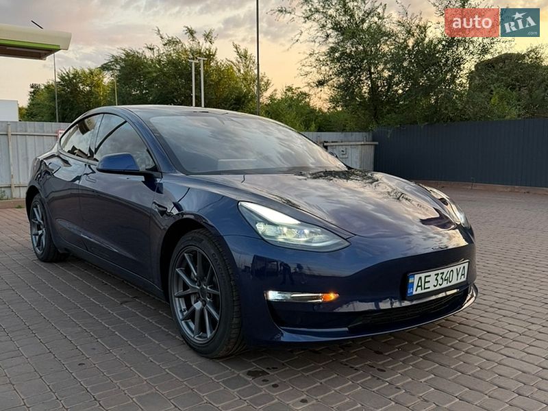 Седан Tesla Model 3 2021 в Кривом Роге Седан Tesla Model 3 2021 в Кривом Роге