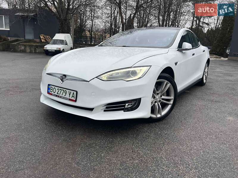 Лифтбек Tesla Model S 2014 в Тернополе