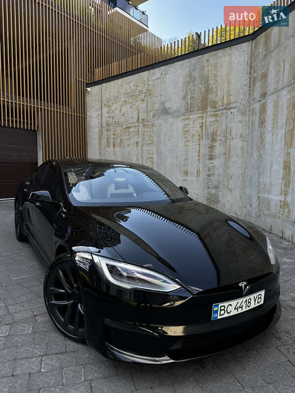 Лифтбек Tesla Model S 2021 в Львове