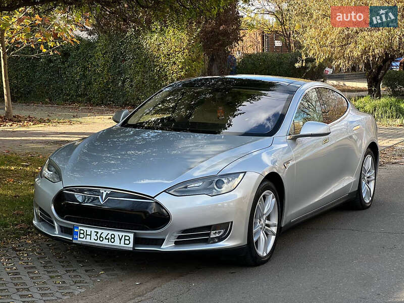 Лифтбек Tesla Model S 2012 в Одессе