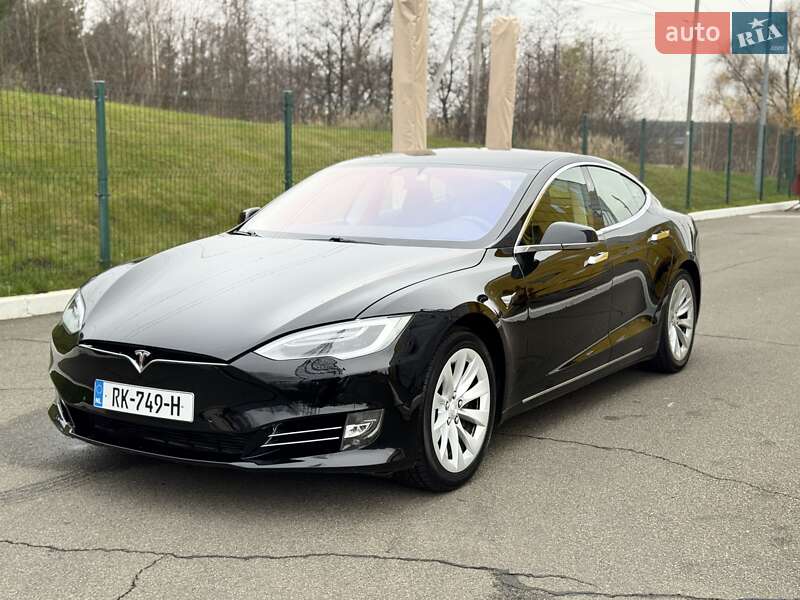 Лифтбек Tesla Model S 2017 в Ирпене Лифтбек Tesla Model S 2017 в Ирпене