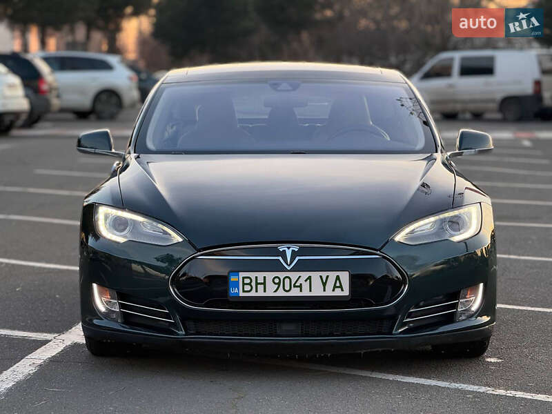 Лифтбек Tesla Model S 2014 в Одессе