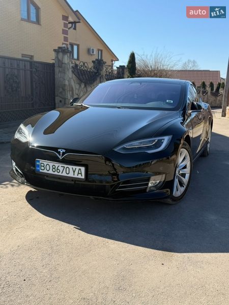 Ліфтбек Tesla Model S 2018 в Тернополі