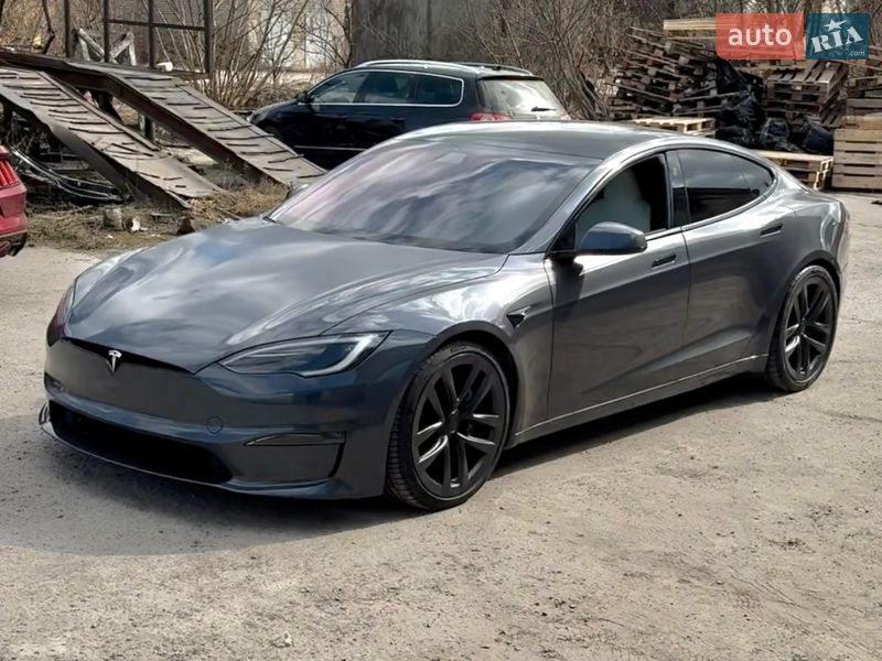 Лифтбек Tesla Model S 2022 в Ровно