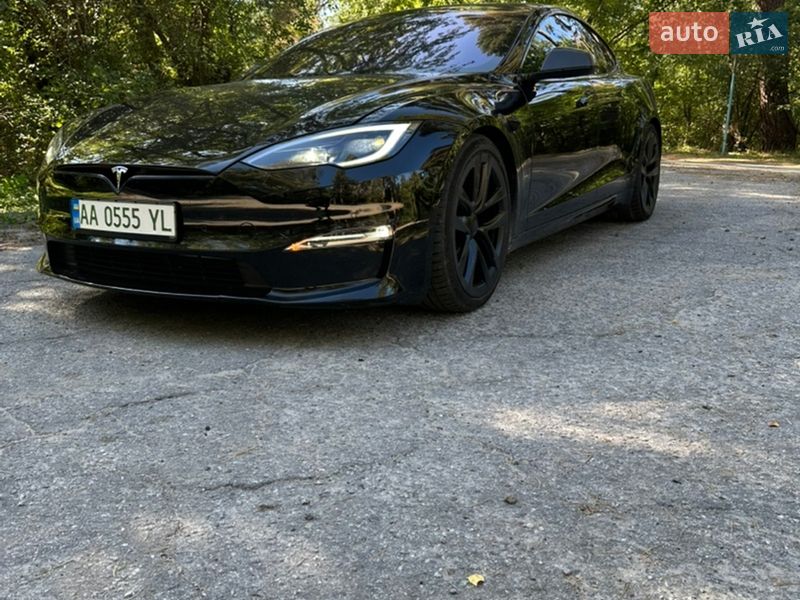 Лифтбек Tesla Model S 2022 в Киеве