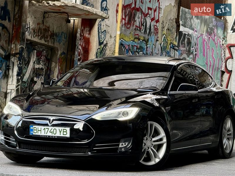 Лифтбек Tesla Model S 2014 в Одессе