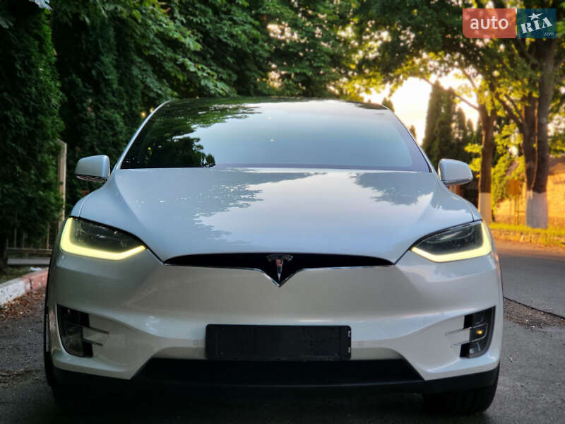Внедорожник / Кроссовер Tesla Model X 2018 в Киеве