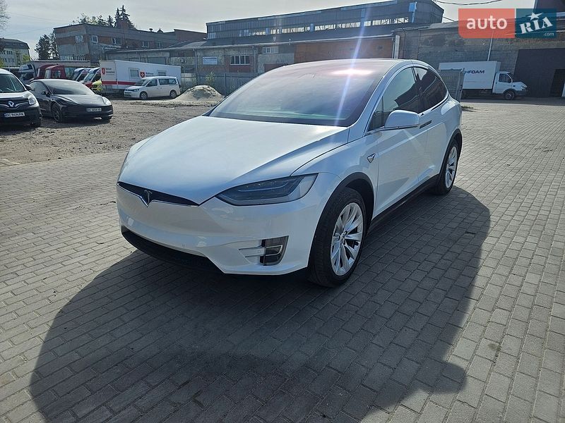 Позашляховик / Кросовер Tesla Model X 2020 в Львові