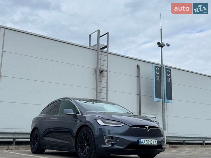 Внедорожник / Кроссовер Tesla Model X 2017 в Киеве