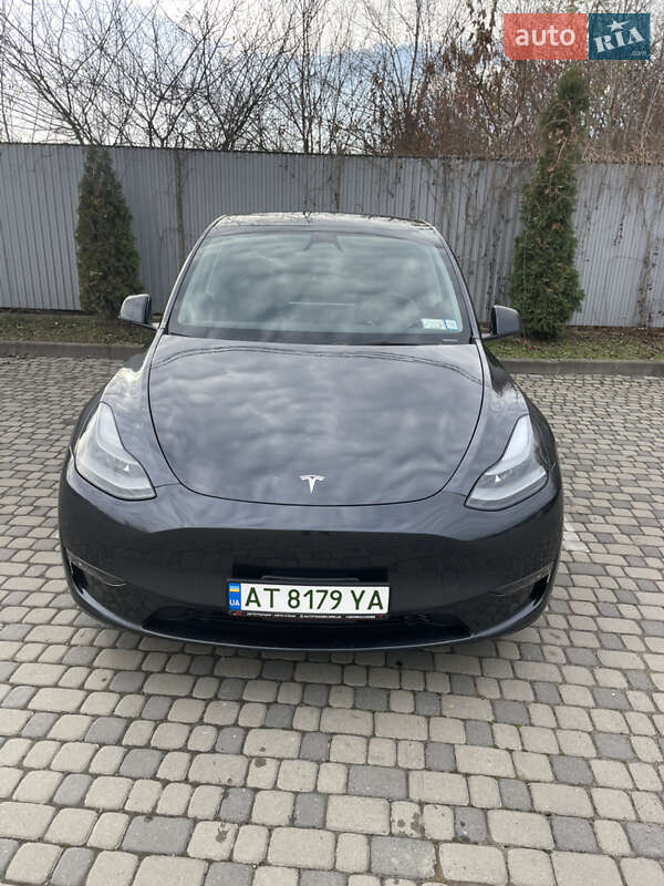Внедорожник / Кроссовер Tesla Model Y 2024 в Ивано-Франковске