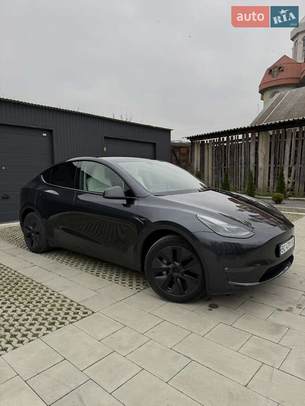 Позашляховик / Кросовер Tesla Model Y 2024 в Львові
