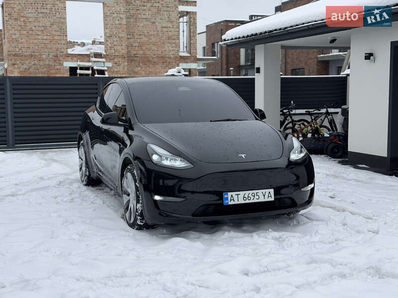 Внедорожник / Кроссовер Tesla Model Y 2023 в Ивано-Франковске