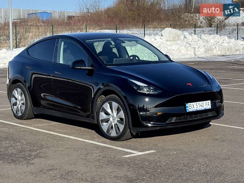 Внедорожник / Кроссовер Tesla Model Y 2023 в Ровно