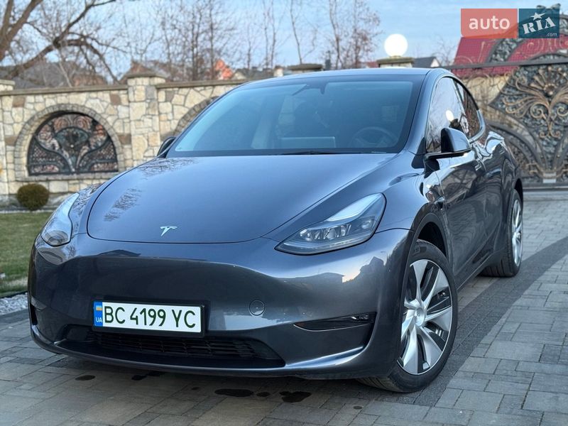 Внедорожник / Кроссовер Tesla Model Y 2023 в Львове