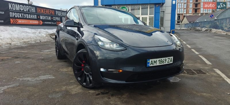 Внедорожник / Кроссовер Tesla Model Y 2024 в Житомире Внедорожник / Кроссовер Tesla Model Y 2024 в Житомире