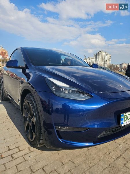 Внедорожник / Кроссовер Tesla Model Y 2023 в Львове