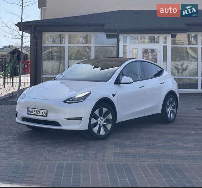 Внедорожник / Кроссовер Tesla Model Y 2020 в Киеве