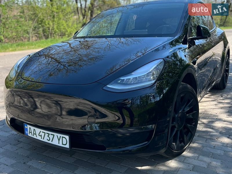 Внедорожник / Кроссовер Tesla Model Y 2021 в Киеве