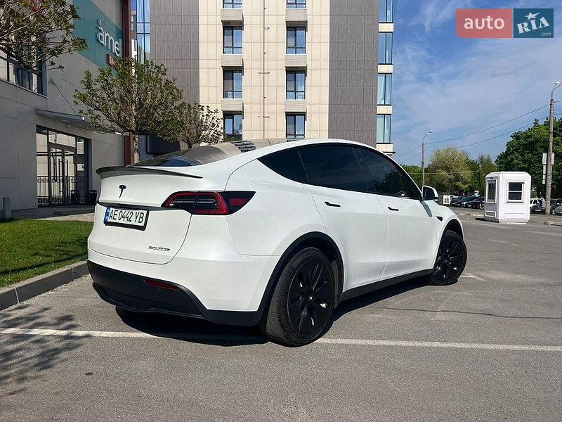 Внедорожник / Кроссовер Tesla Model Y 2024 в Днепре