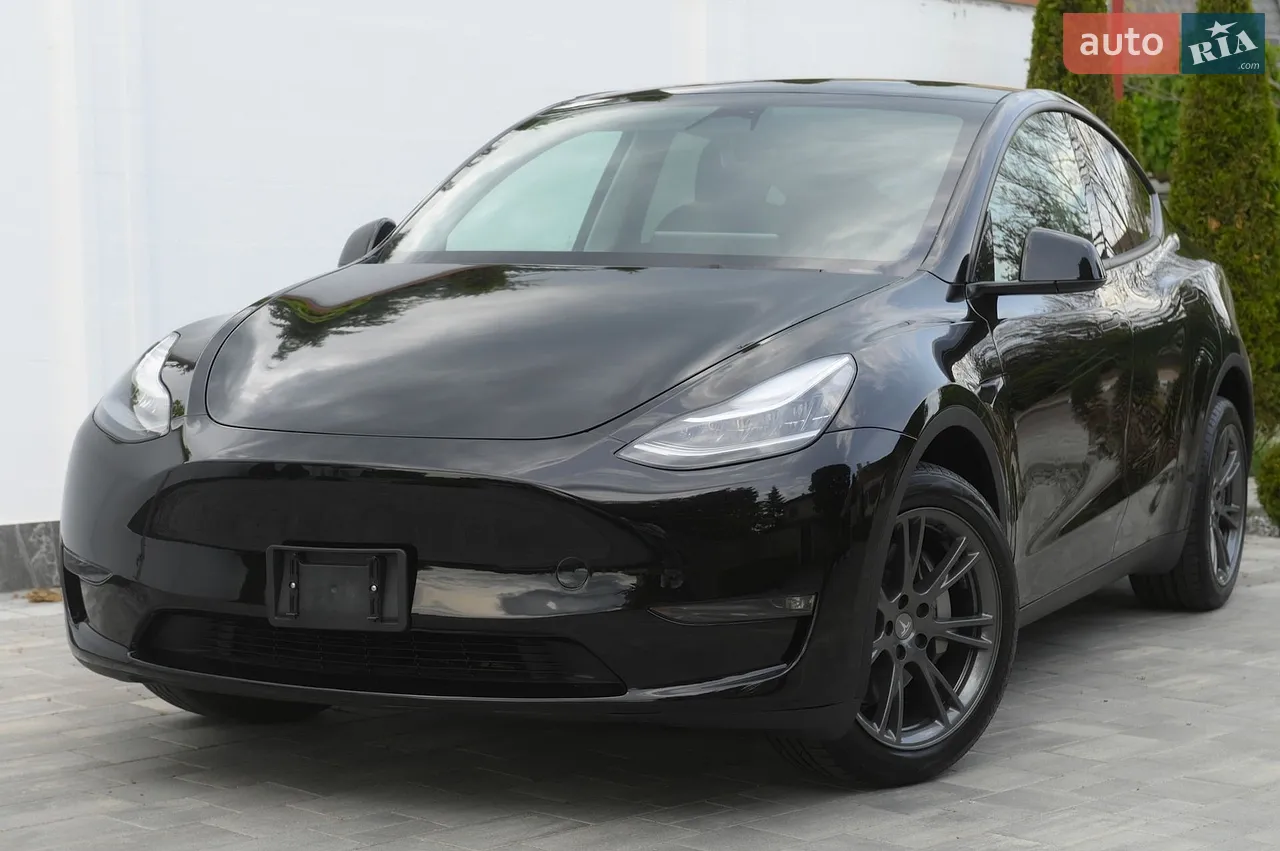 Tesla Model Y 2023 photo 3