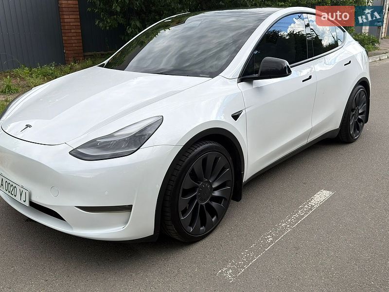 Внедорожник / Кроссовер Tesla Model Y 2021 в Киеве