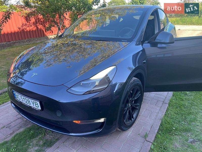 Позашляховик / Кросовер Tesla Model Y 2023 в Бродах