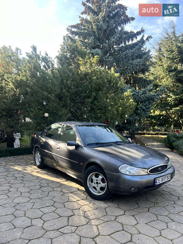 Седан Ford Mondeo 1996 в Киеве