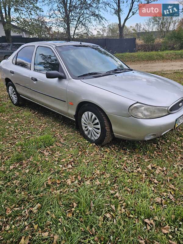 Лифтбек Ford Mondeo 1997 в Мостиске