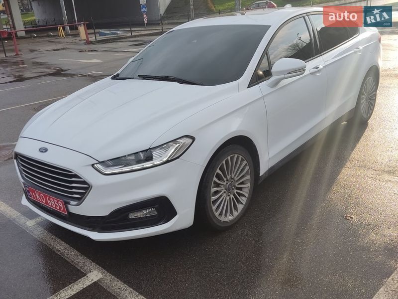 Седан Ford Mondeo 2019 в Киеве