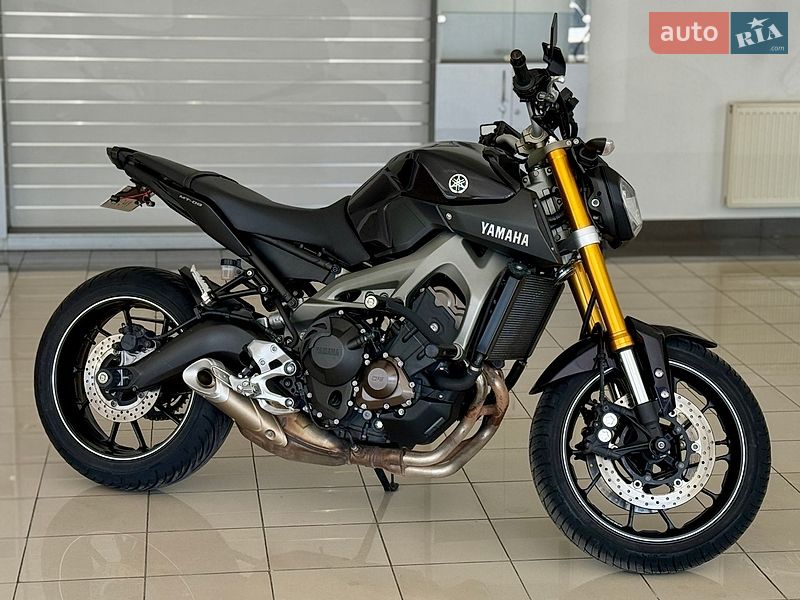 Мотоцикл Без обтекателей (Naked bike) Yamaha MT-09 2015 в Одессе Мотоцикл Без обтекателей (Naked bike) Yamaha MT-09 2015 в Одессе