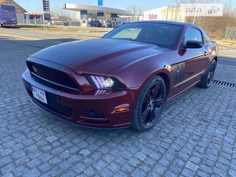 Купе Ford Mustang 2013 в Ужгороде Купе Ford Mustang 2013 в Ужгороде