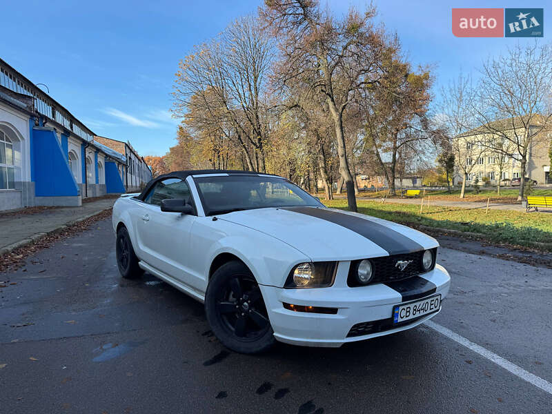 Кабриолет Ford Mustang 2008 в Киеве