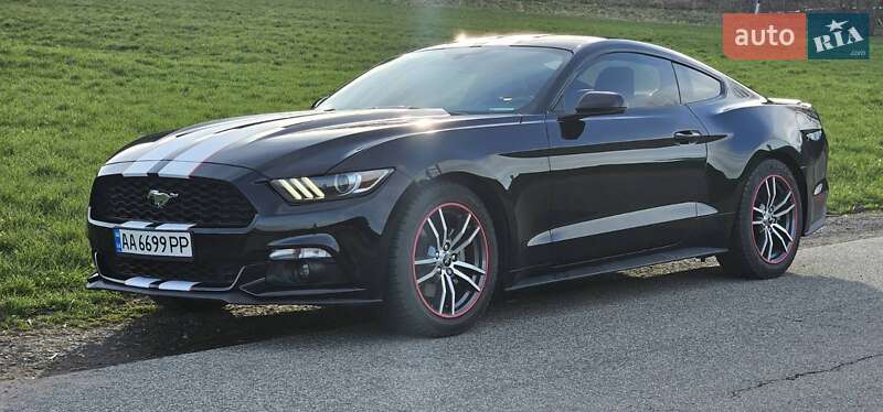 Купе Ford Mustang 2016 в Киеве